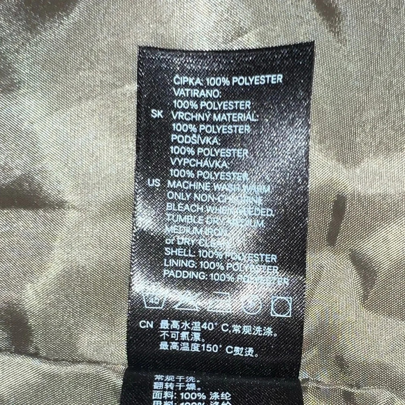 H&M, 6,long sleeve, zip closure, zip pocket cowl collar mid length, pufferjacket - Picture 12 of 13